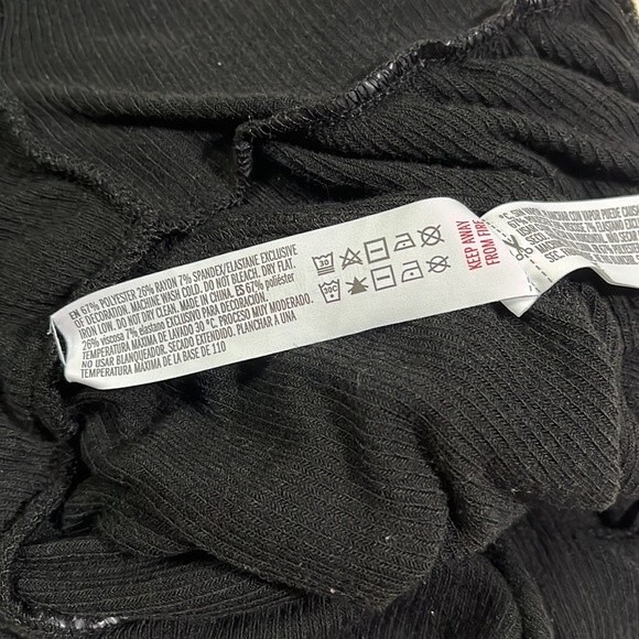 Black Romper - Picture 5 of 6